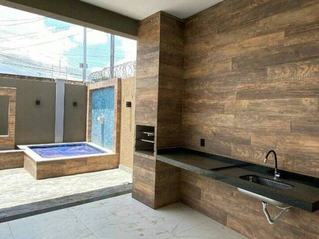 Casa para Venda em Goiânia - 3