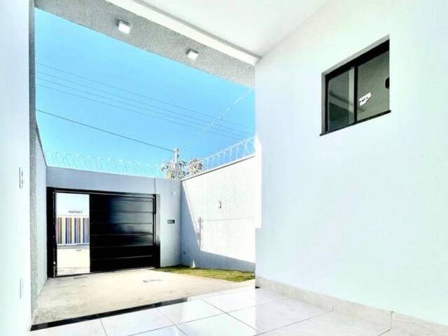 Casa para Venda em Goiânia - 3
