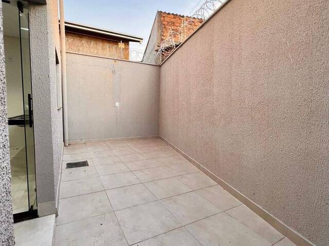 Casa para Venda em Goiânia - 3