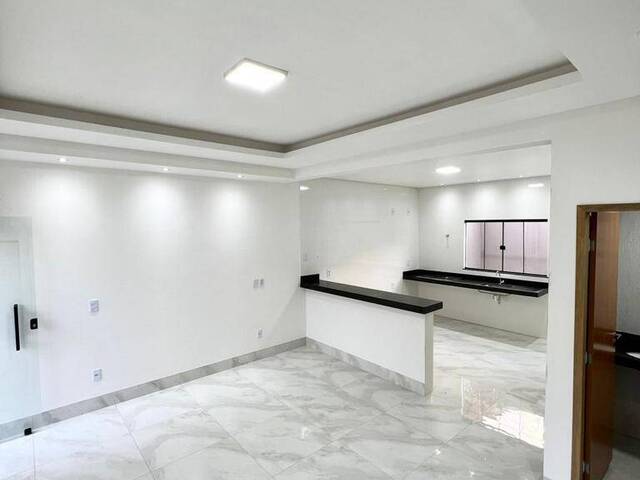 Casa para Venda em Goiânia - 5