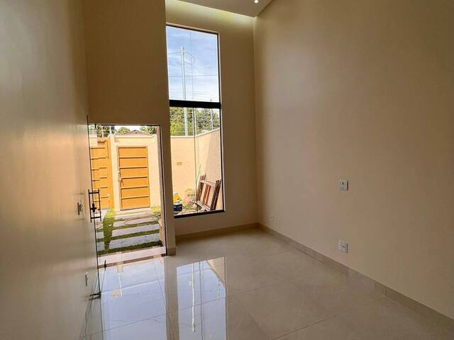 Casa para Venda em Aparecida de Goiânia - 2