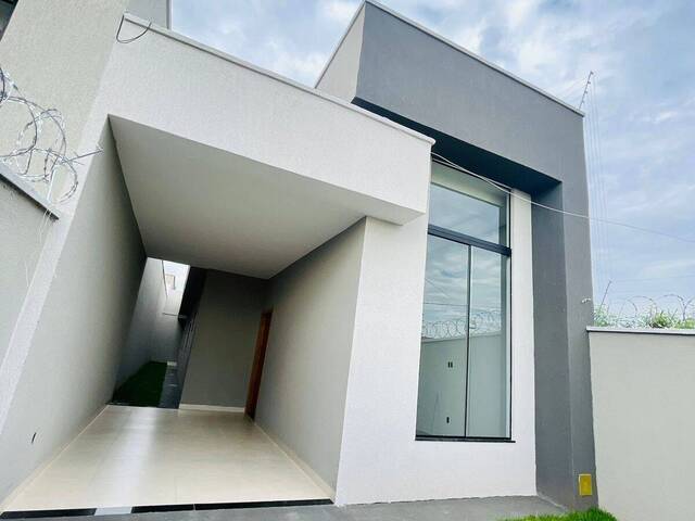 Casa para Venda em Aparecida de Goiânia - 2