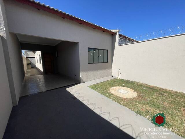 Casa para Venda em Aparecida de Goiânia - 2