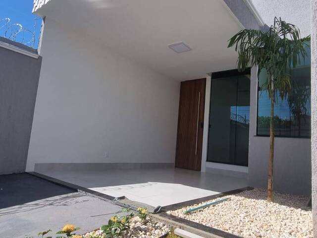 Casa para Venda em Goiânia - 3