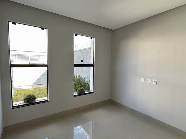 Casa para Venda em Goiânia - 3