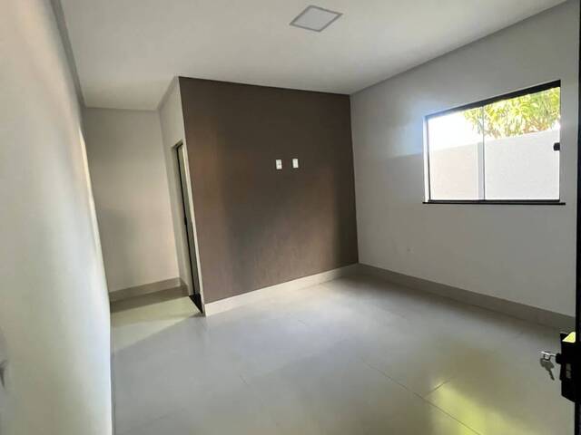 Casa para Venda em Goiânia - 3