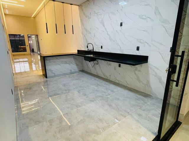 Casa para Venda em Goiânia - 5