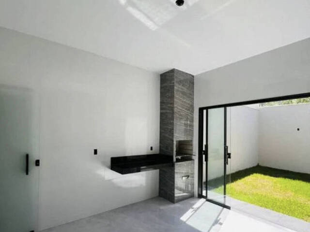 Casa para Venda em Aparecida de Goiânia - 2