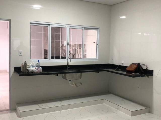 Casa para Venda em Aparecida de Goiânia - 2