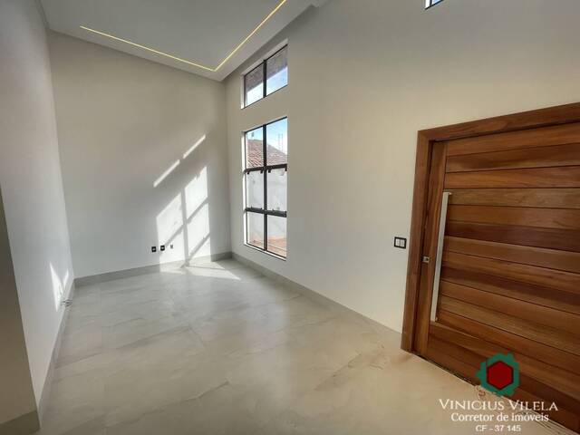 Casa para Venda em Aparecida de Goiânia - 2