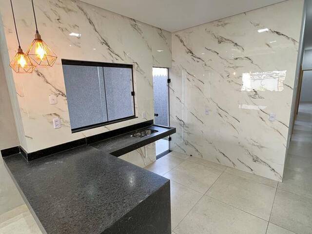 Casa para Venda em Goiânia - 4