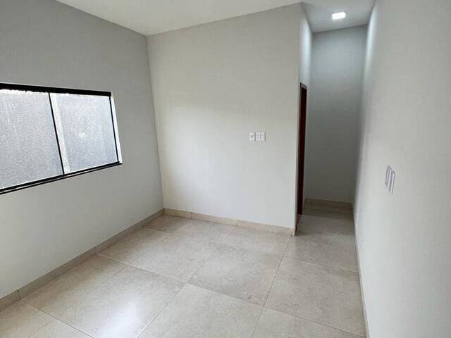 Casa para Venda em Goiânia - 5