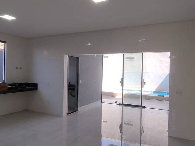 #695 - Casa para Venda em Aparecida de Goiânia - GO