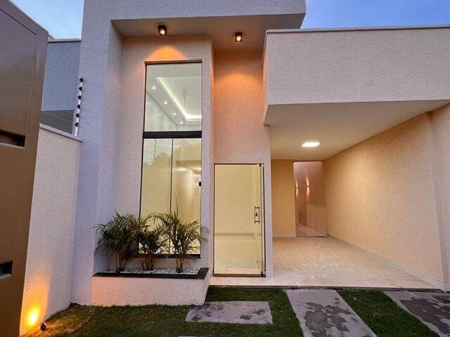 #587 - Casa para Venda em Aparecida de Goiânia - GO