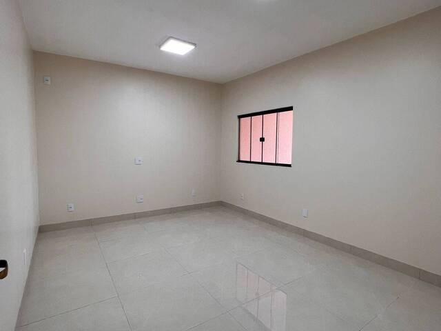 Casa para Venda em Aparecida de Goiânia - 2