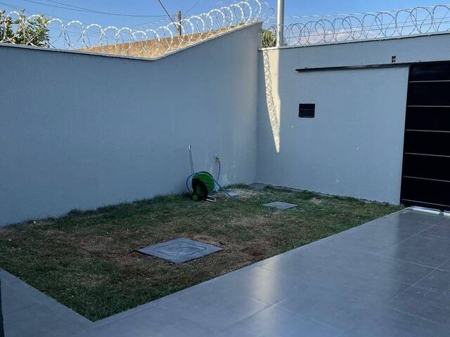 Casa para Venda em Goiânia - 3