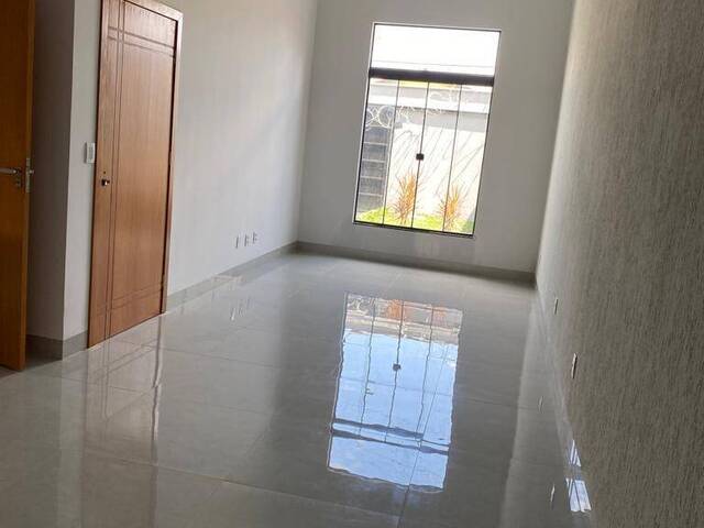 Casa para Venda em Aparecida de Goiânia - 3
