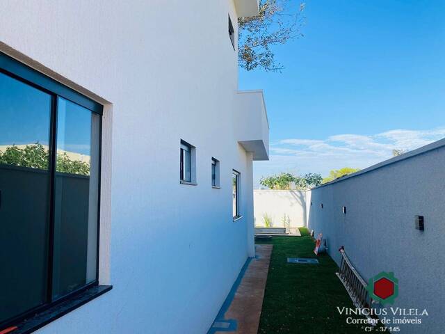 Casa para Venda em Goiânia - 3