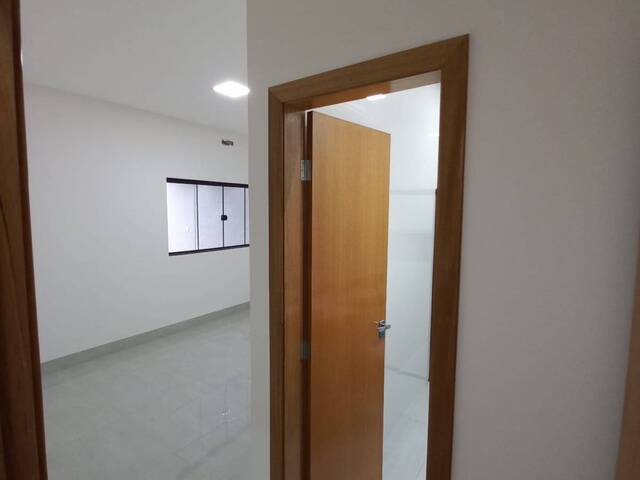 Casa para Venda em Aparecida de Goiânia - 5