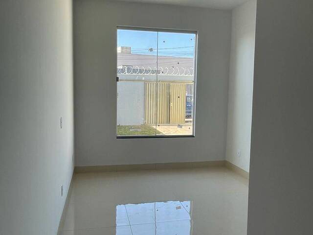 Casa para Venda em Goiânia - 3