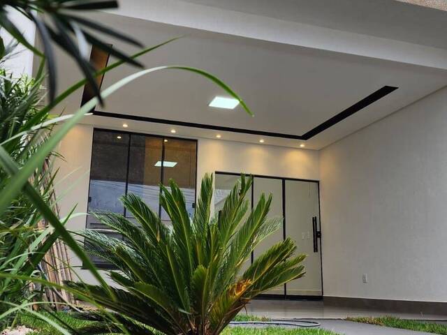 Casa para Venda em Goiânia - 3