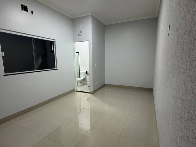 Casa para Venda em Goiânia - 3