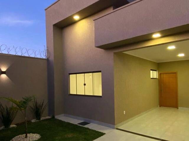 Casa para Venda em Aparecida de Goiânia - 2