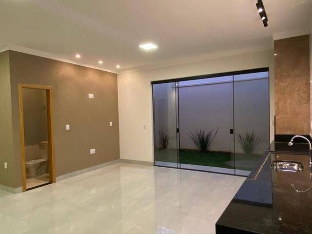 Casa para Venda em Aparecida de Goiânia - 5
