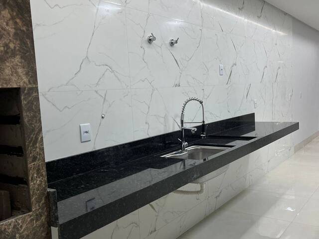 Casa para Venda em Goiânia - 5