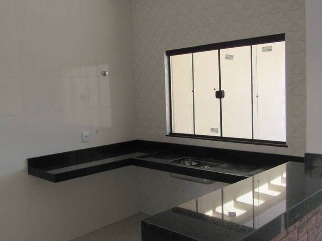 Casa para Venda em Goiânia - 3