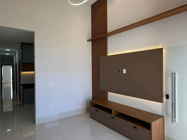 Casa para Venda em Aparecida de Goiânia - 2
