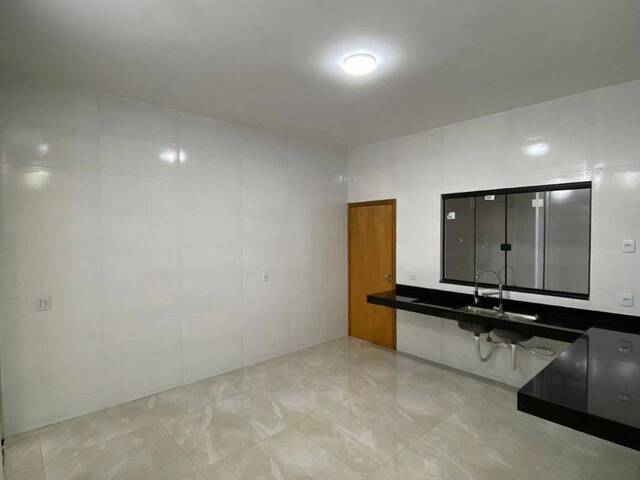 Casa para Venda em Aparecida de Goiânia - 5