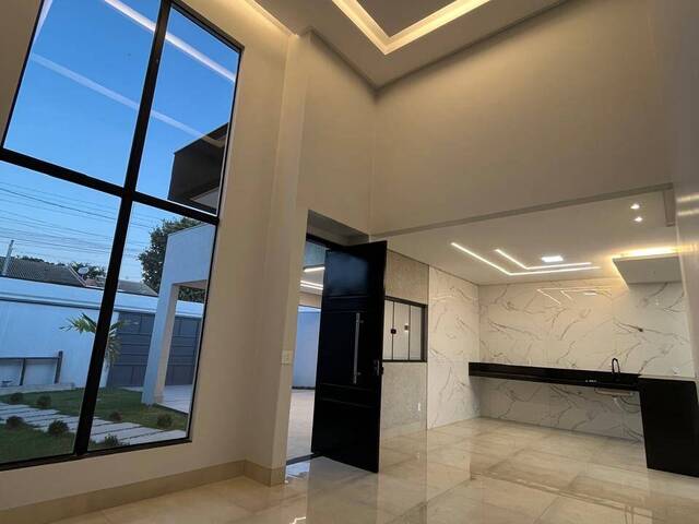 Casa para Venda em Goiânia - 3