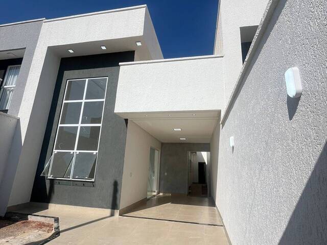 #924 - Casa para Venda em Goiânia - GO
