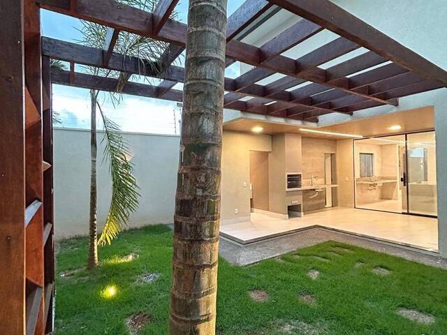 Casa para Venda em Goiânia - 3