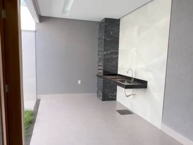 Casa para Venda em Goiânia - 3