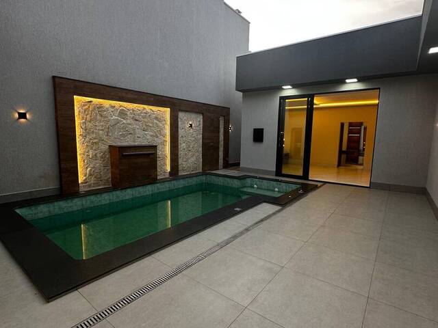 Casa para Venda em Goiânia - 4