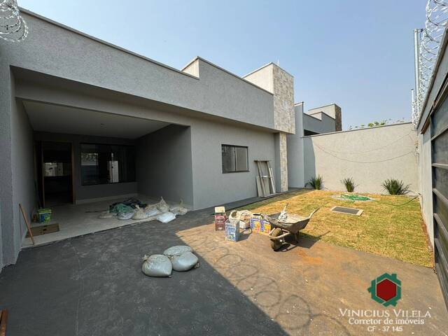 #1069 - Casa para Venda em Aparecida de Goiânia - GO - 1