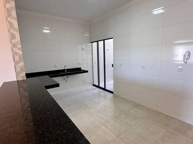 Casa para Venda em Goiânia - 4