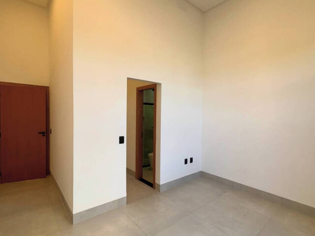 Casa para Venda em Aparecida de Goiânia - 4