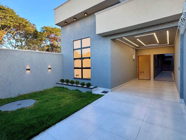 #1087 - Casa para Venda em Aparecida de Goiânia - GO - 1