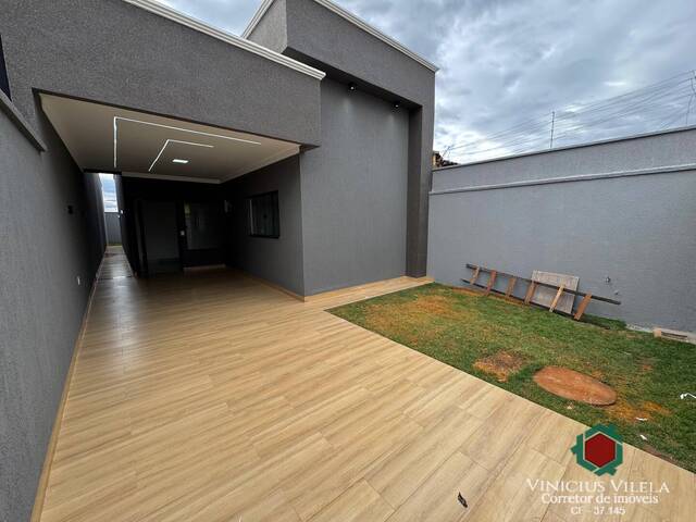 #1094 - Casa para Venda em Goiânia - GO - 1