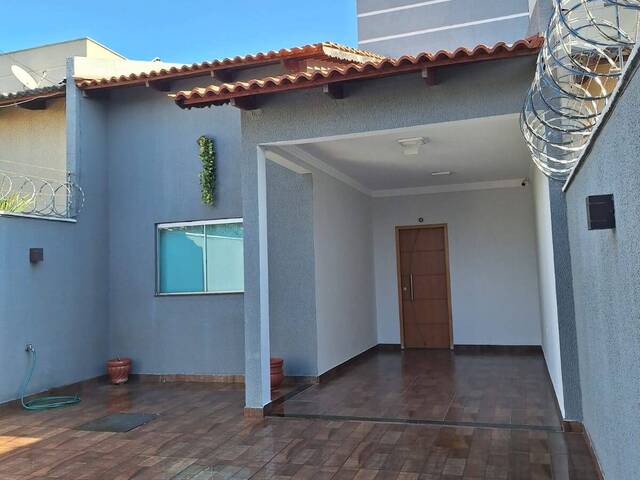#1099 - Casa para Venda em Goiânia - GO - 1