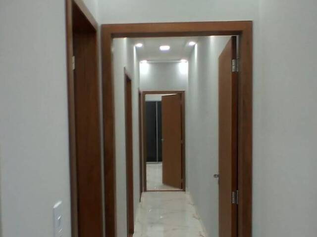 Casa para Venda em Goiânia - 3