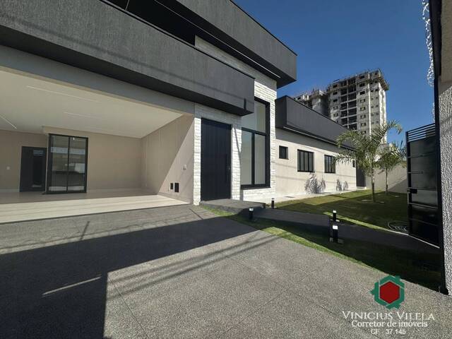 #1101 - Casa para Venda em Goiânia - GO - 1