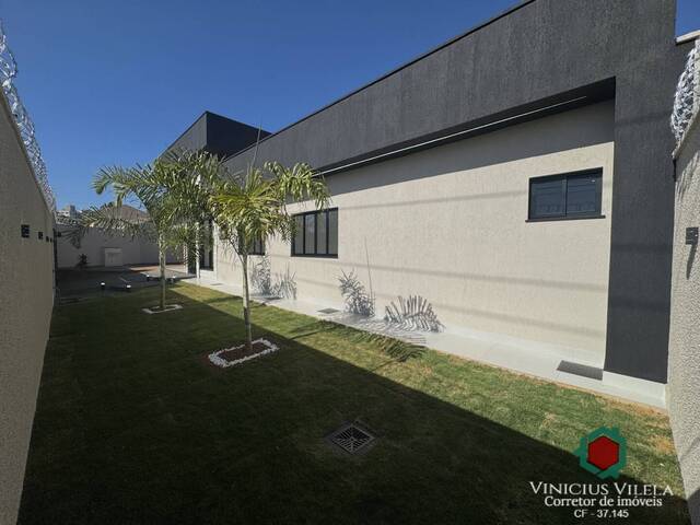 #1101 - Casa para Venda em Goiânia - GO - 2