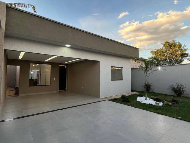 #1104 - Casa para Venda em Goiânia - GO - 2