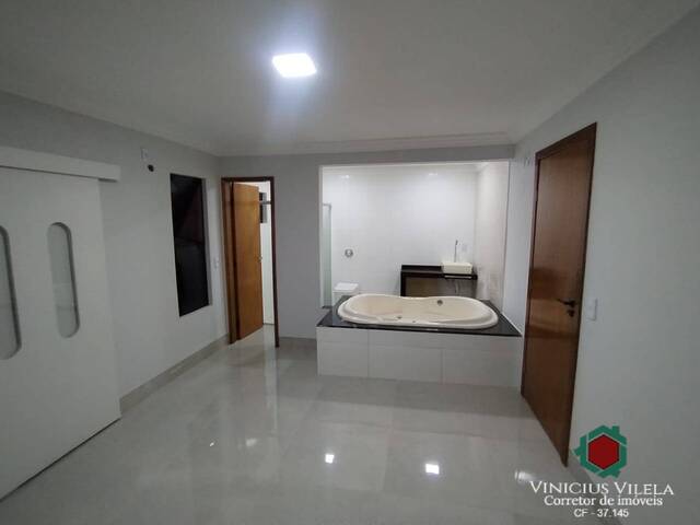 Casa para Venda em Goiânia - 4