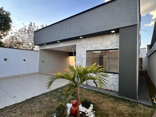 #1112 - Casa para Venda em Goiânia - GO - 2
