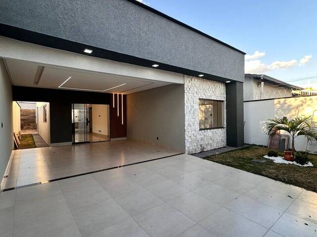#1112 - Casa para Venda em Goiânia - GO - 1